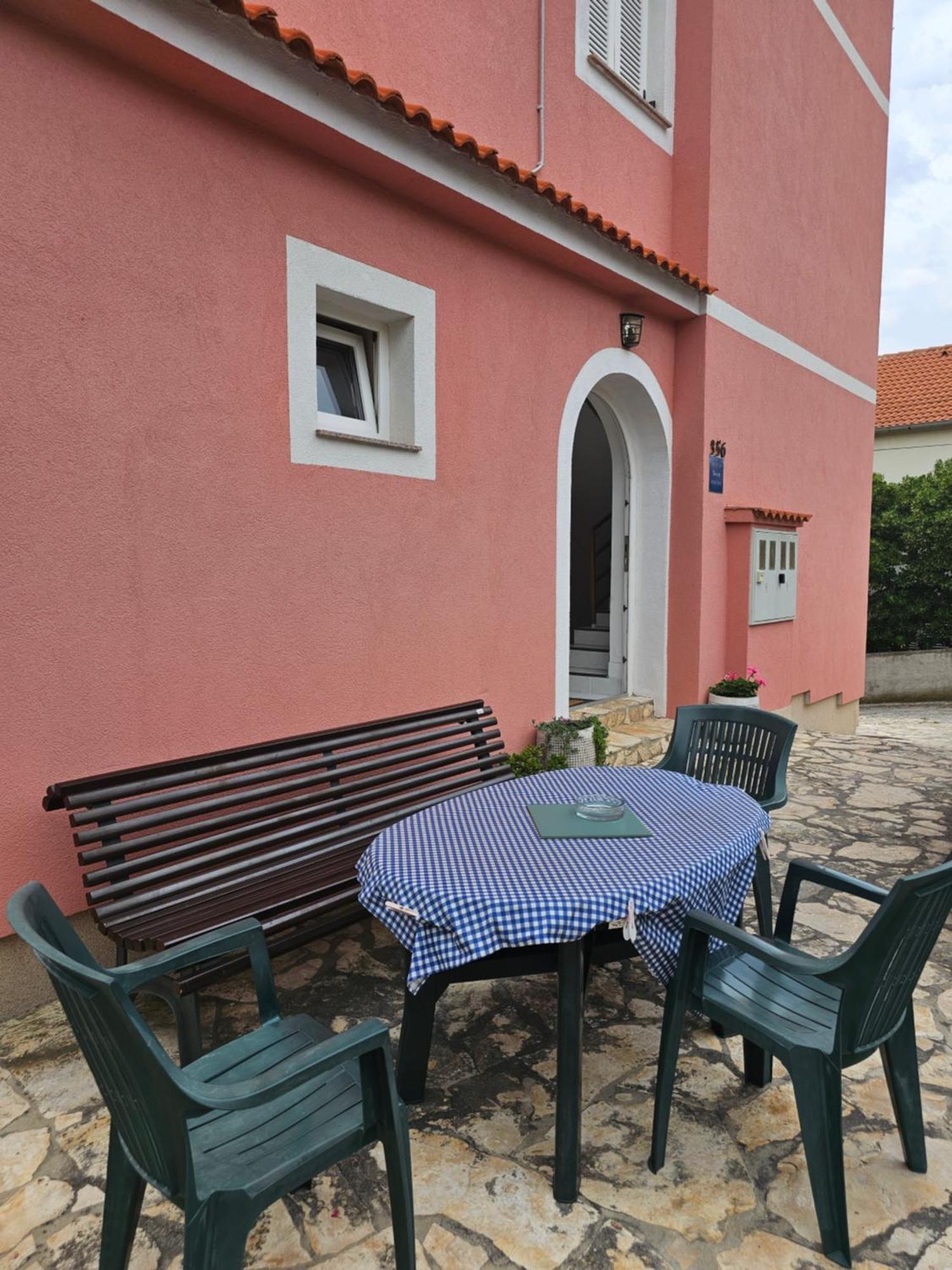 Apartments Aleksandra Rab Town Buitenkant foto