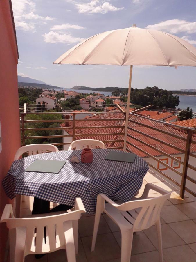 Apartments Aleksandra Rab Town Buitenkant foto